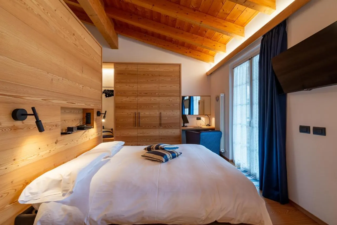 Sport Hotel Alpina Madesimo 4*,